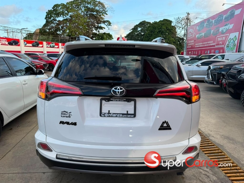 2018 Toyota RAV4 Adventure — foto 5 / 9
