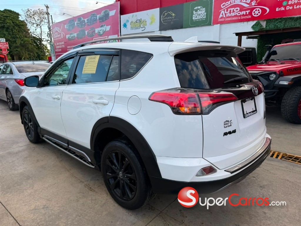 2018 Toyota RAV4 Adventure — foto 6 / 9