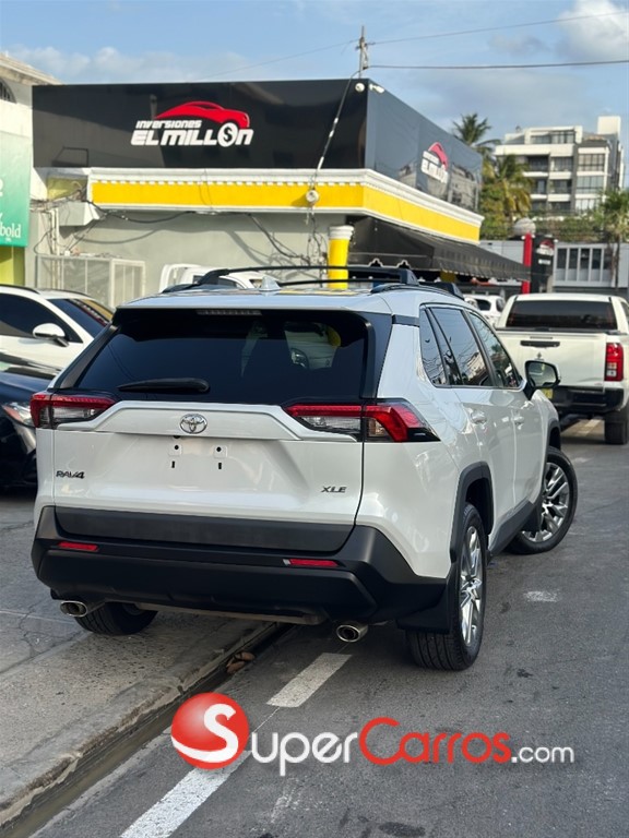 2023 Toyota RAV4 XLE — foto 4 / 11