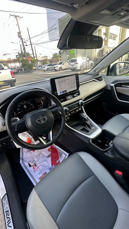 2023 Toyota RAV4 XLE — foto 9 / 11