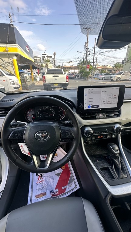 2023 Toyota RAV4 XLE — foto 10 / 11