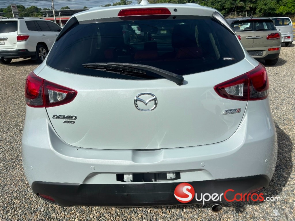 2020 Mazda Demio — foto 4 / 8