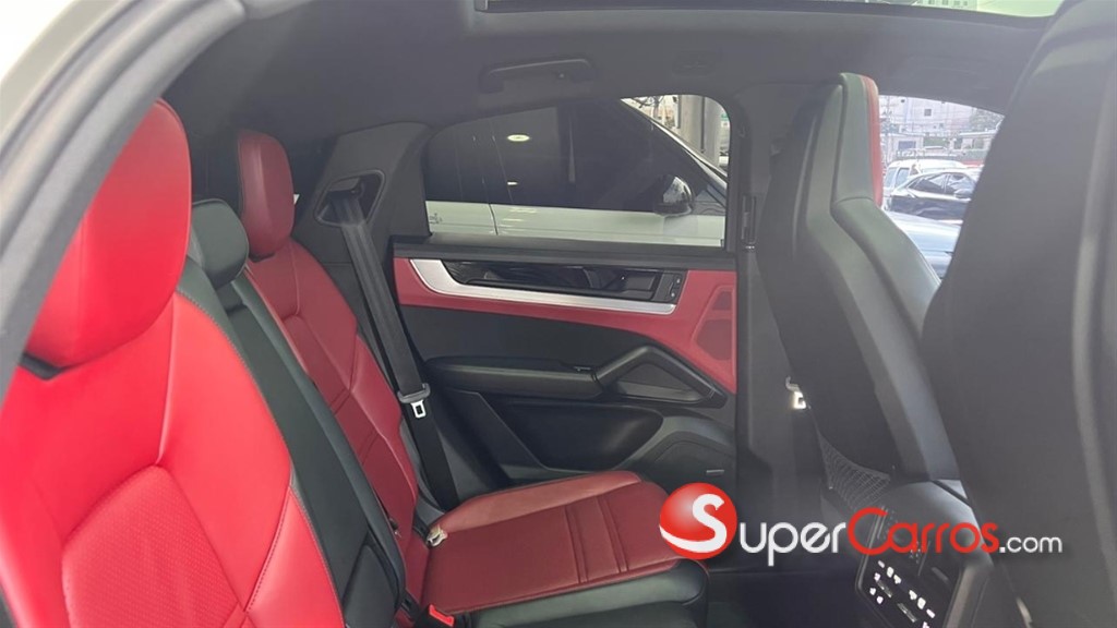 2024 Porsche Cayenne Coupe — foto 8 / 12