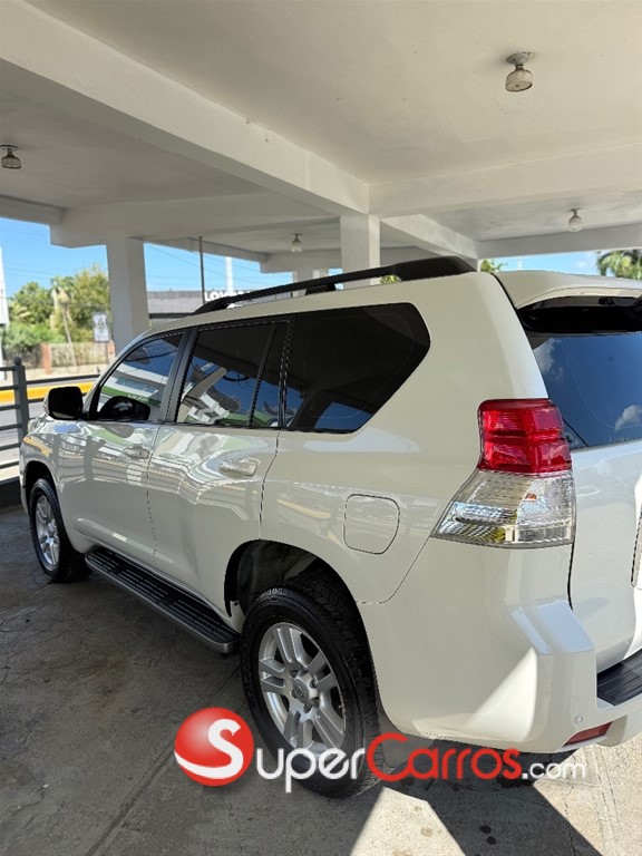 2011 Toyota Land Cruiser VX — foto 6 / 11