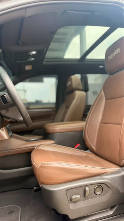 2024 Chevrolet Tahoe Highcountry Duramax — foto 8 / 12