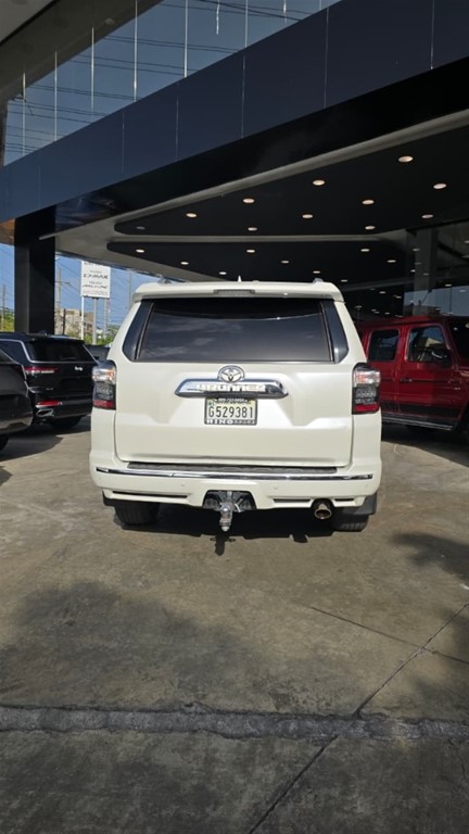2014 Toyota 4 Runner Limited — foto 6 / 12