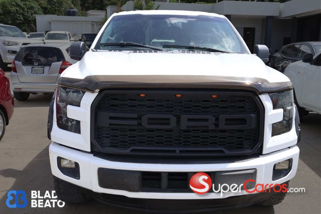 2015 Ford F 150 XLT — foto 6 / 12