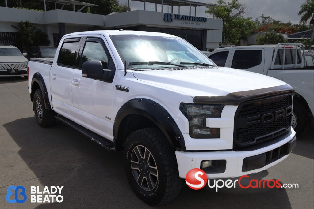 2015 Ford F 150 XLT — foto 7 / 12