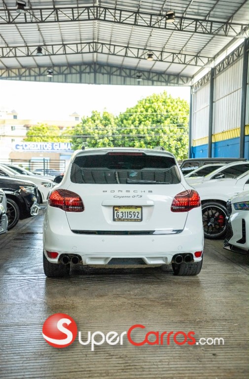 2013 Porsche Cayenne GTS — foto 5 / 12