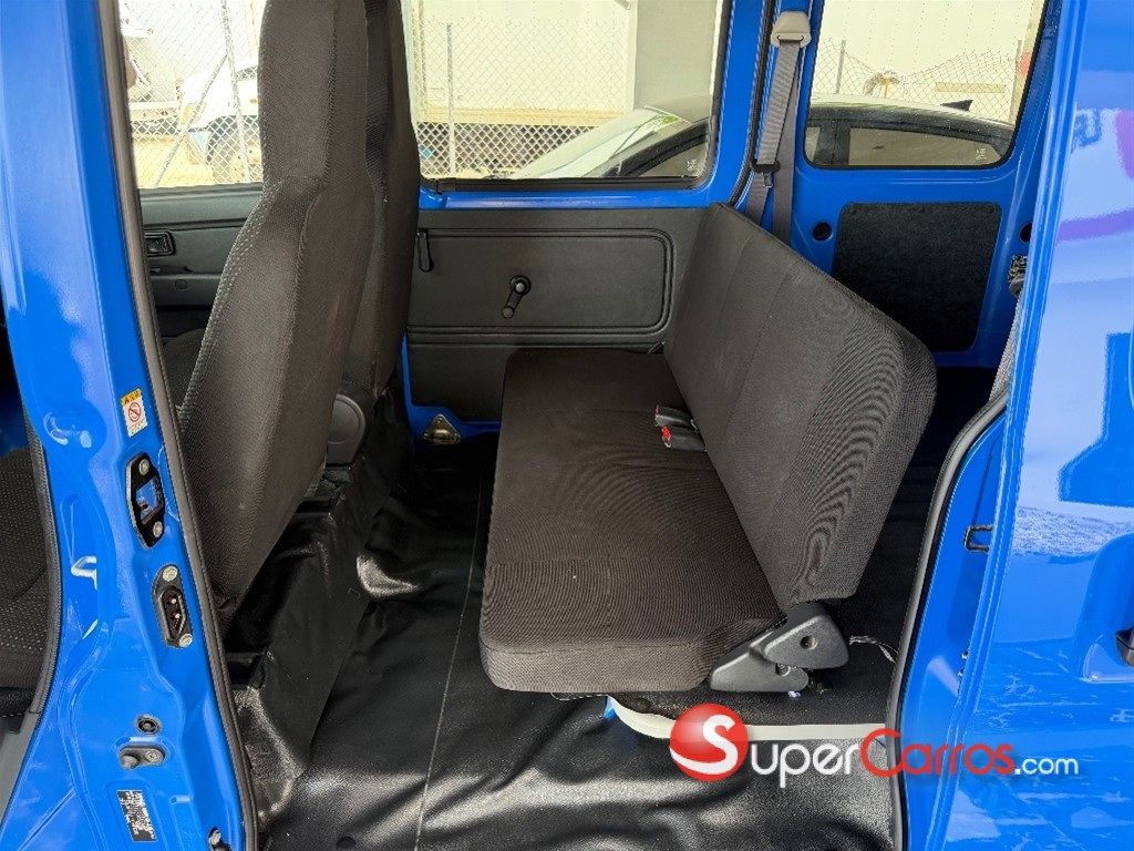 2020 Daihatsu Hijet Minivan — foto 8 / 10