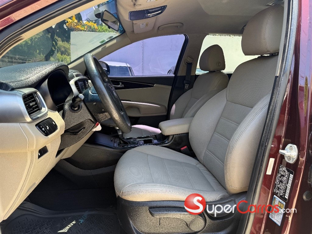 2019 Kia Sorento LX — foto 7 / 10