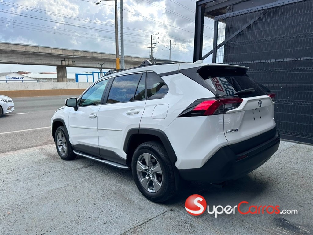 2024 Toyota RAV4 — foto 3 / 6