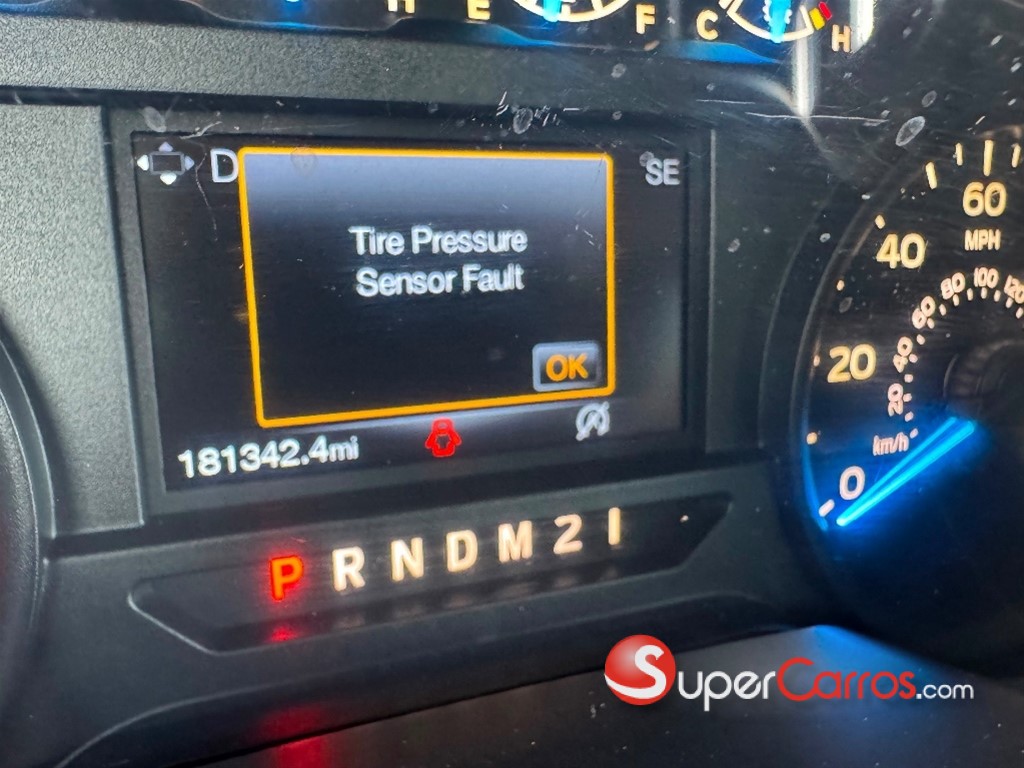 2017 Ford F 150 STX — foto 9 / 12