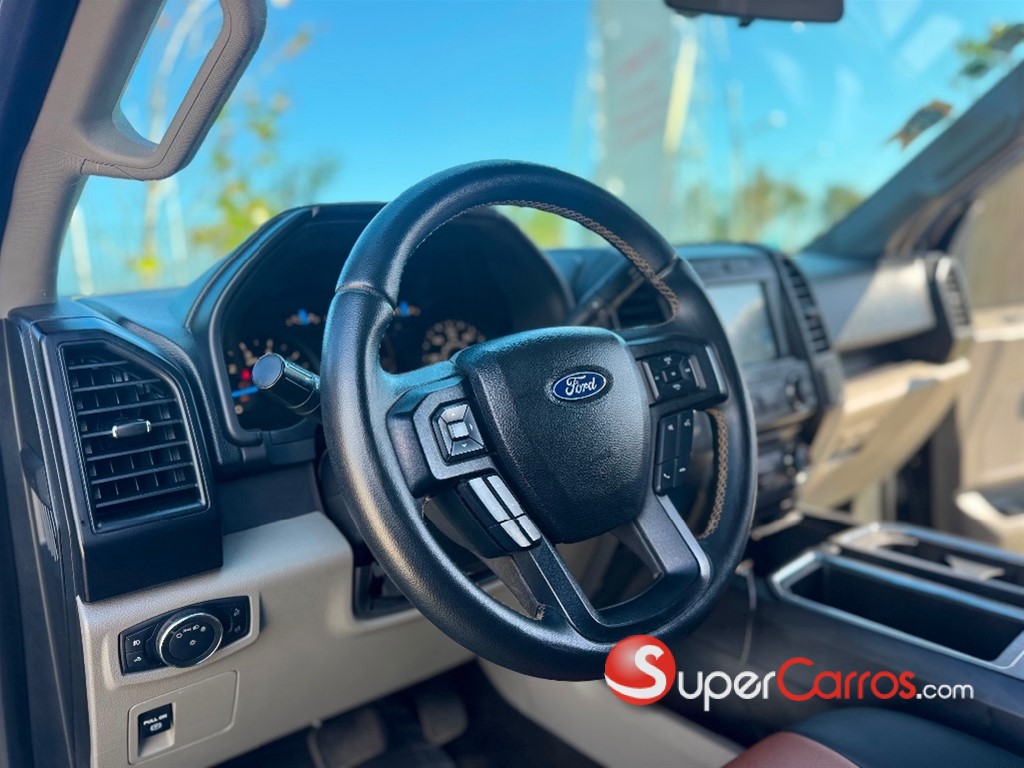 2017 Ford F 150 STX — foto 10 / 12