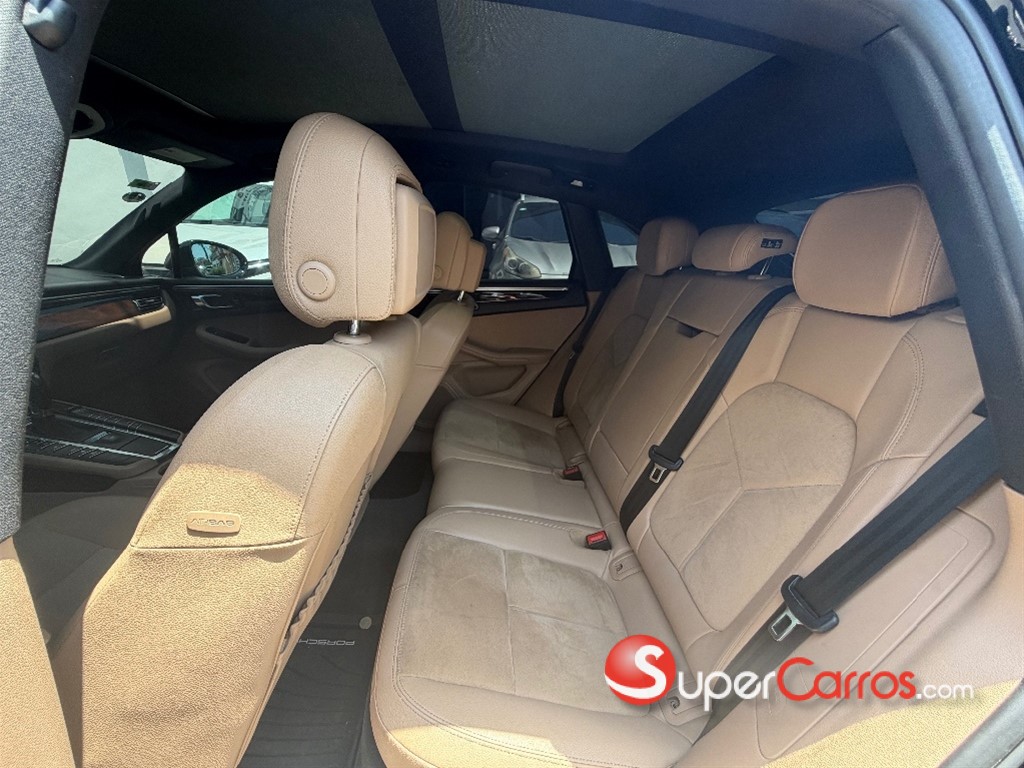 2020 Porsche Macan — foto 7 / 10