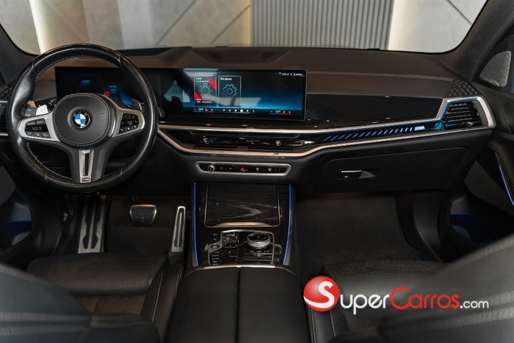 2024 BMW X 5 M60i — foto 11 / 12