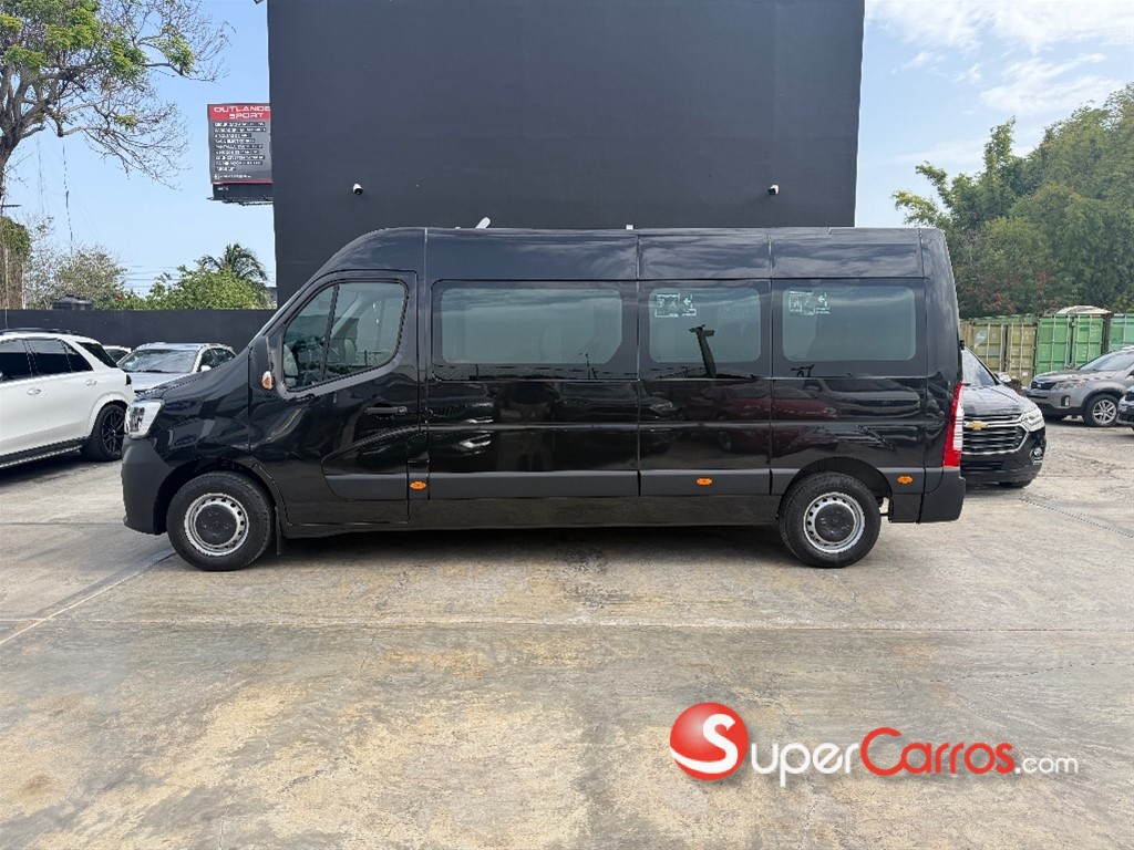 2027 Renault Master Pasajeros — foto 2 / 8