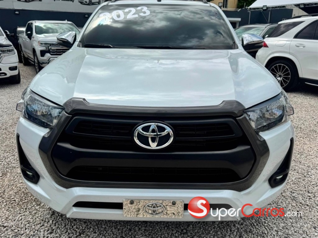 2023 Toyota Hilux 2.4 — foto 2 / 8