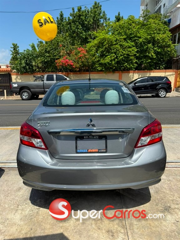 2020 Mitsubishi Motors Mirage G4 — foto 8 / 10