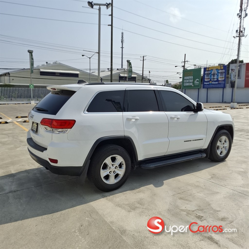 2017 Jeep Grand Cherokee Laredo — foto 6 / 11