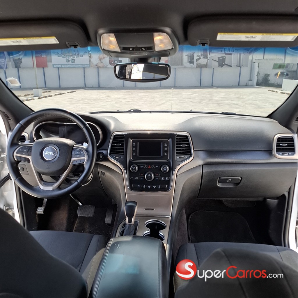 2017 Jeep Grand Cherokee Laredo — foto 9 / 11