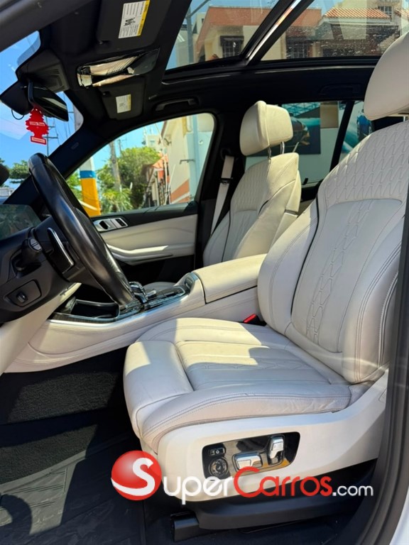 2019 BMW X 5 XDRIVE 50i — foto 8 / 12