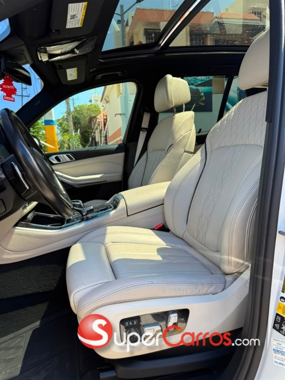 2019 BMW X 5 XDRIVE 50i — foto 9 / 12