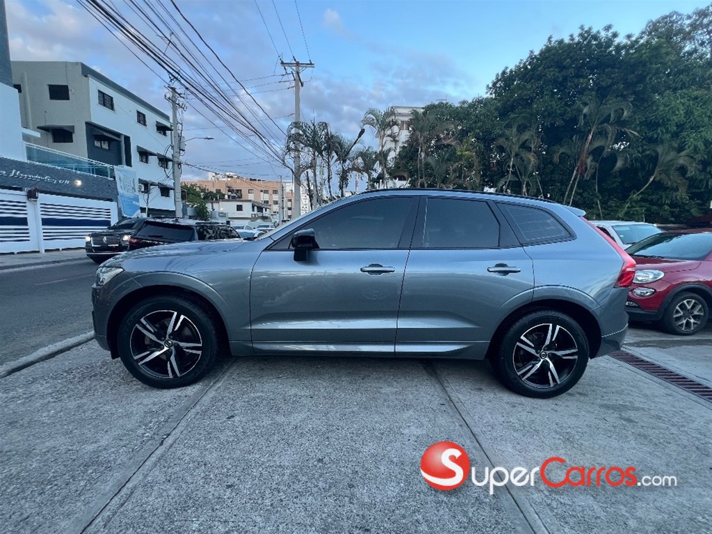 2020 Volvo XC60 T5 R Design — foto 5 / 12