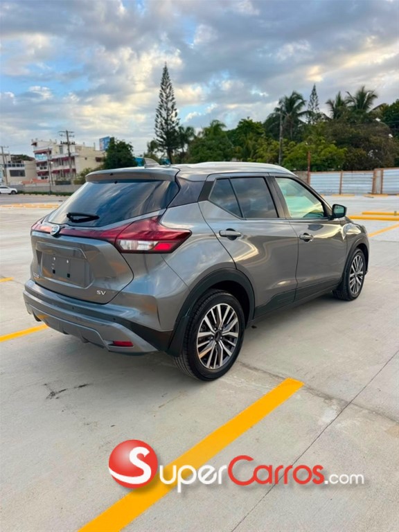 2021 Nissan Kicks SV — foto 3 / 12