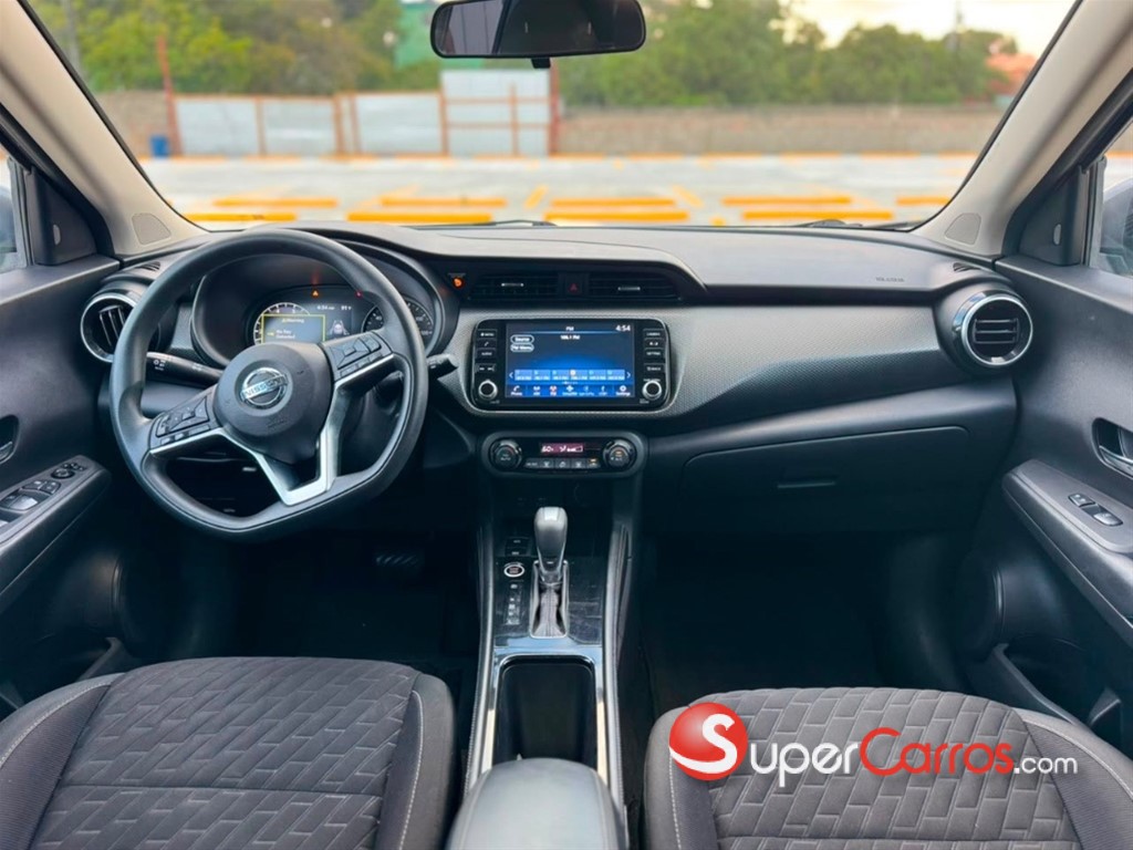 2021 Nissan Kicks SV — foto 8 / 12