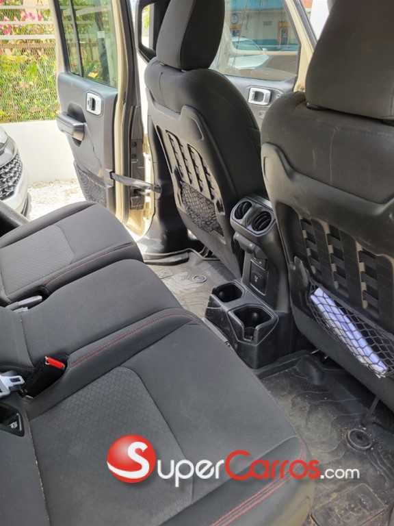2020 Jeep Gladiator Rubicon — foto 9 / 10