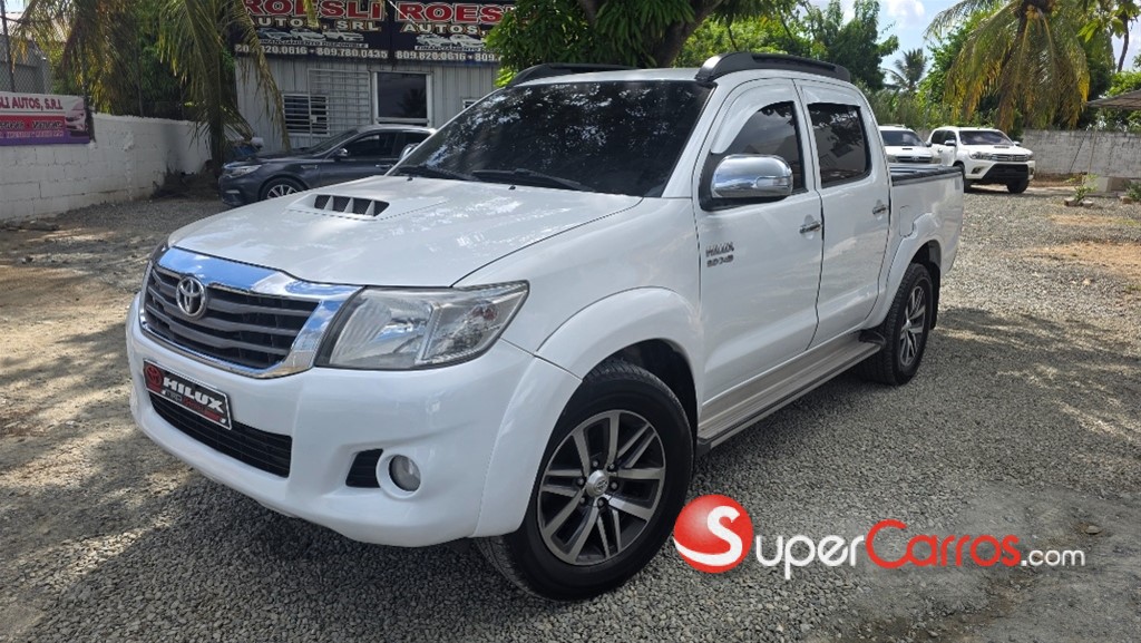 2014 Toyota Hilux SRV