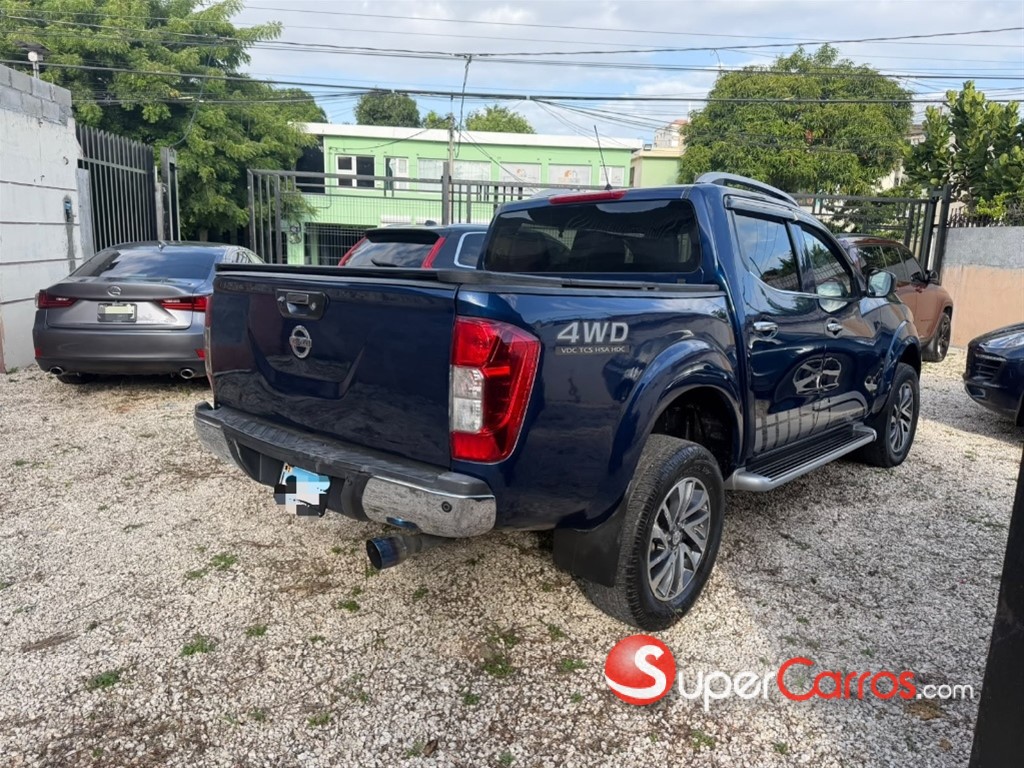 2017 Nissan Frontier LE — foto 4 / 10
