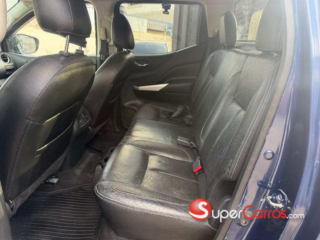 2017 Nissan Frontier LE — foto 8 / 10