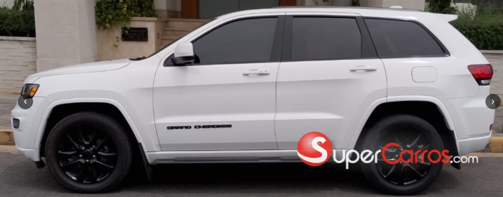 2019 Jeep Grand Cherokee Laredo — foto 4 / 8