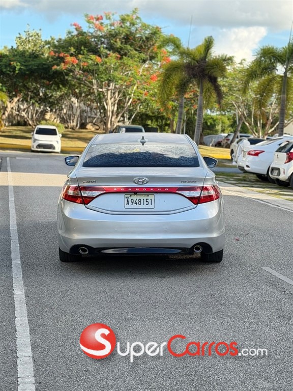 2015 Hyundai Grandeur — foto 3 / 6