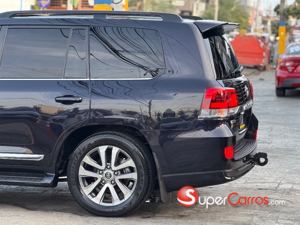 2020 Toyota Land Cruiser VXR — foto 2 / 12