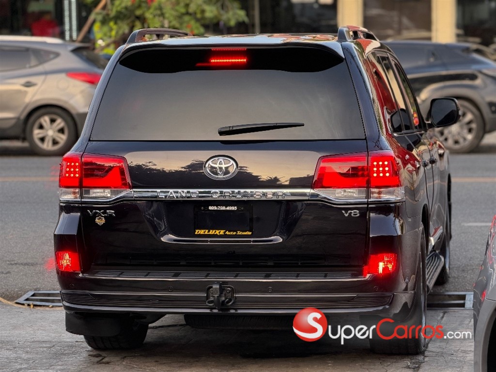 2020 Toyota Land Cruiser VXR — foto 4 / 12