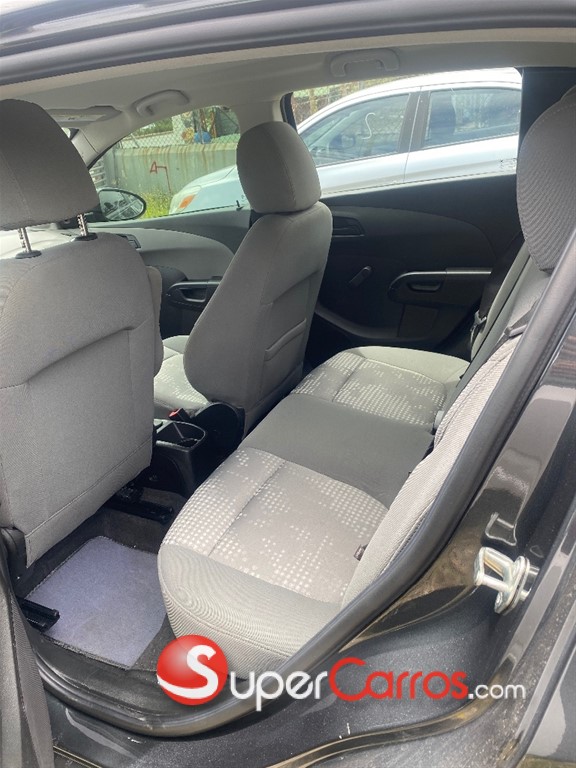 2020 Chevrolet Sonic LT — foto 7 / 8