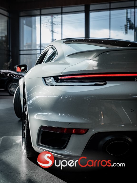 2022 Porsche 911 Turbo S — foto 6 / 12