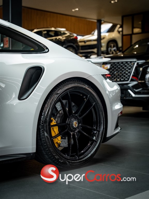 2022 Porsche 911 Turbo S — foto 8 / 12