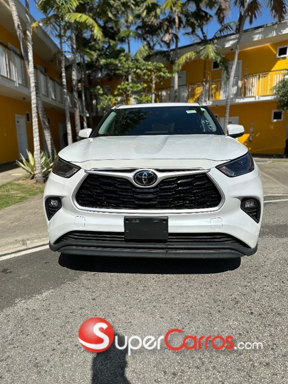 2022 Toyota Highlander XLE — foto 2 / 12