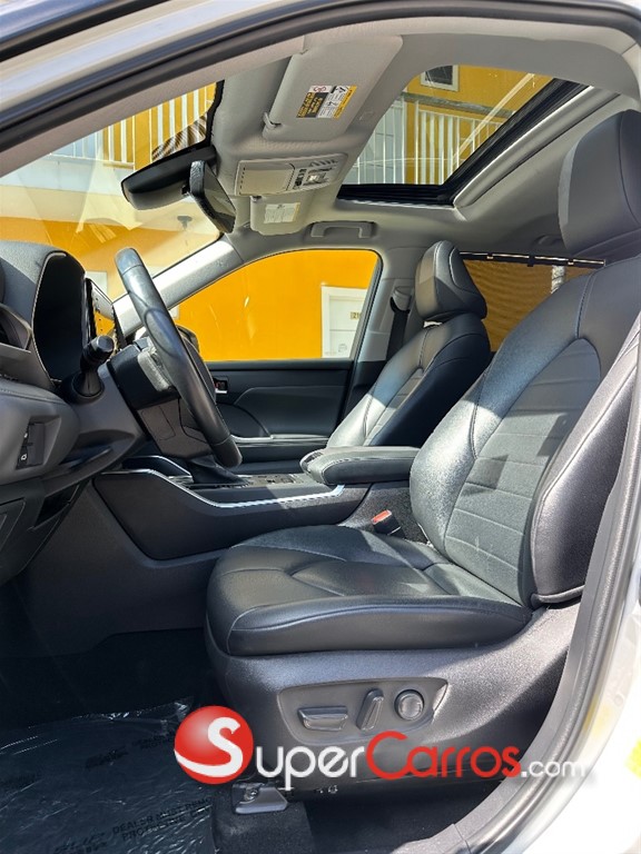 2022 Toyota Highlander XLE — foto 6 / 12