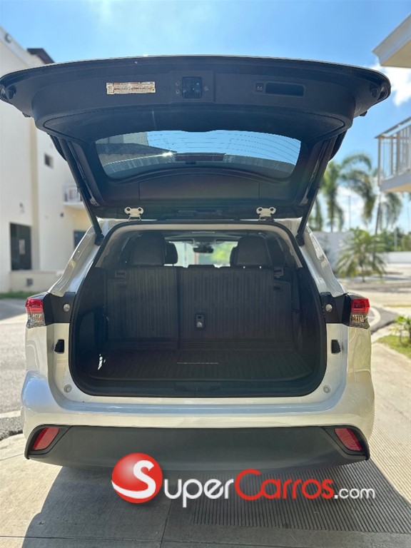 2022 Toyota Highlander XLE — foto 9 / 12