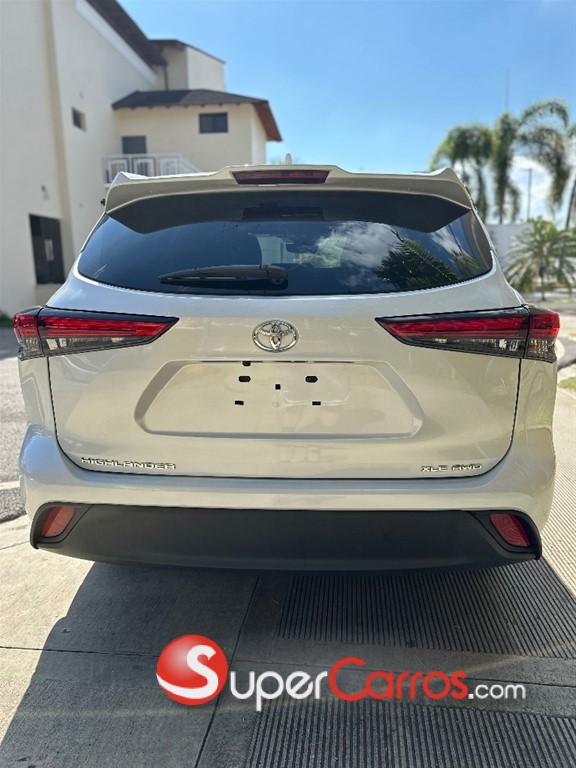 2022 Toyota Highlander XLE — foto 11 / 12