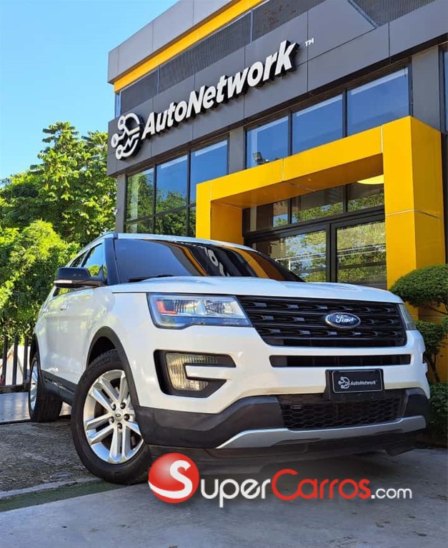 2016 Ford Explorer XLT — foto 1 / 12
