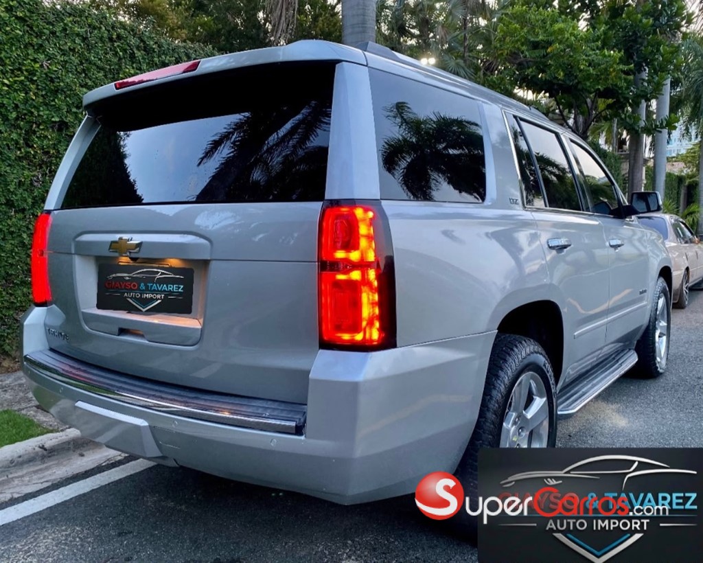 2015 Chevrolet Tahoe LTZ — foto 8 / 12