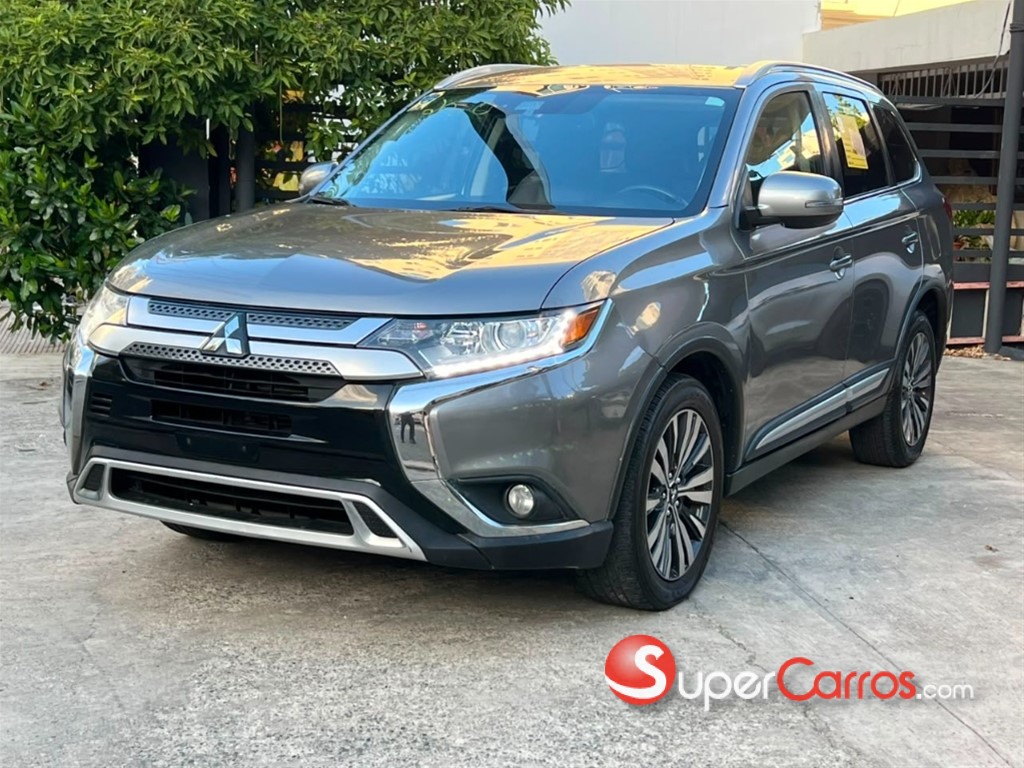 2020 Mitsubishi Motors Outlander SEL — foto 2 / 11