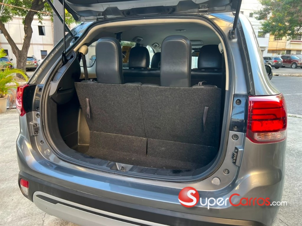 2020 Mitsubishi Motors Outlander SEL — foto 5 / 11