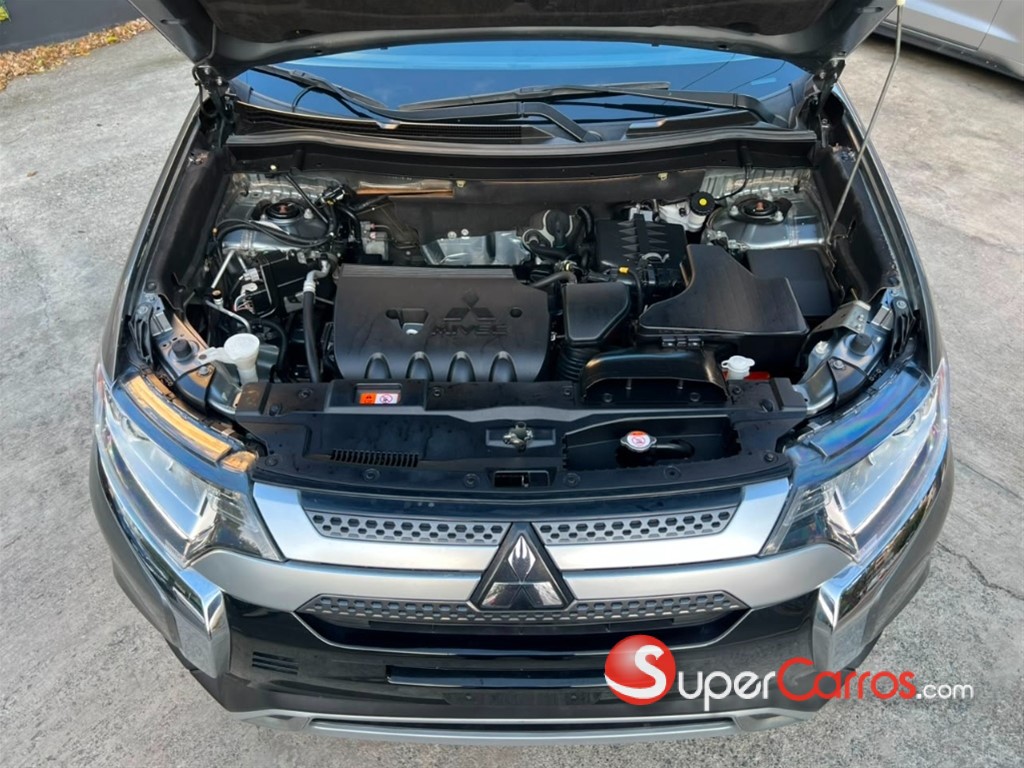 2020 Mitsubishi Motors Outlander SEL — foto 11 / 11